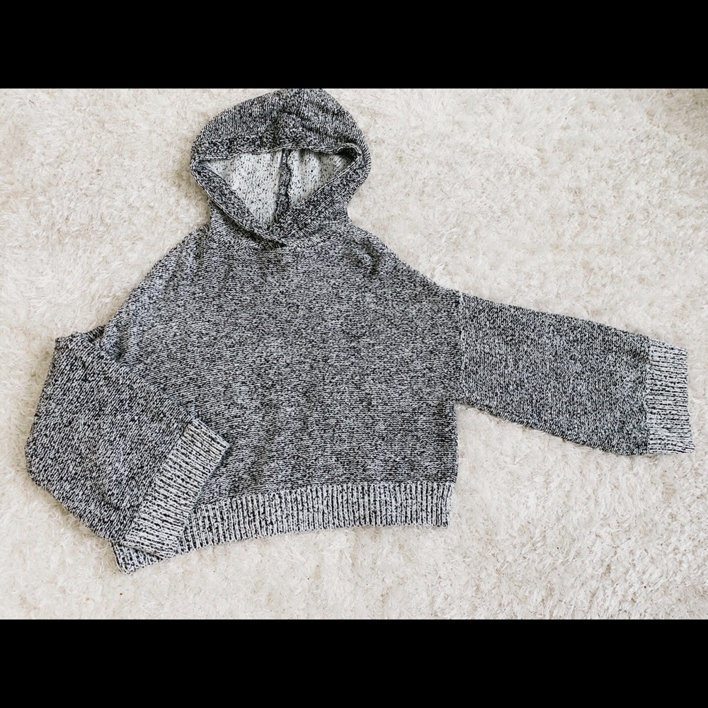 Kaisely Crop/loose 3/4 sleeve sweater (small)